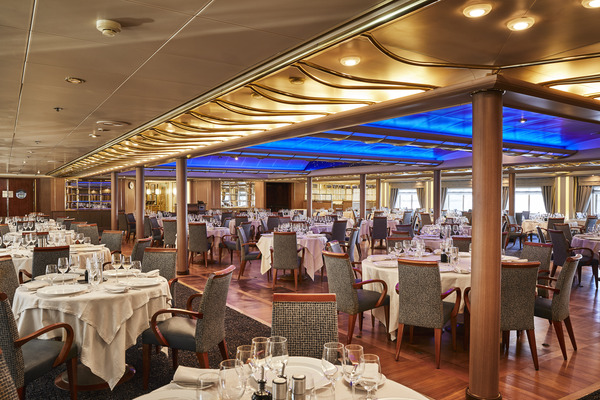 Silversea Cruises Silver Cloud The Restaurant 1 ©Silversea Cruises Ltd.jpg